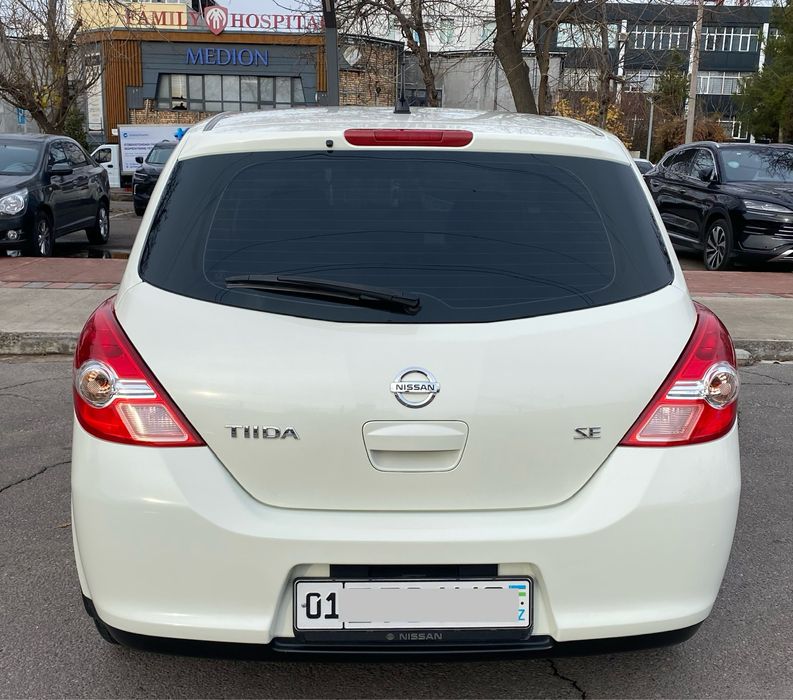 Nissan Tiida sotiladi