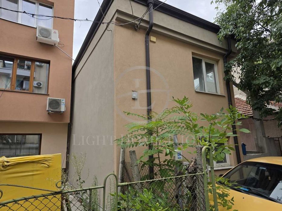 Продава се Къща в Пловдив, Кючук Париж - 111 кв.м за 1577 €/кв.м - Снимка #3