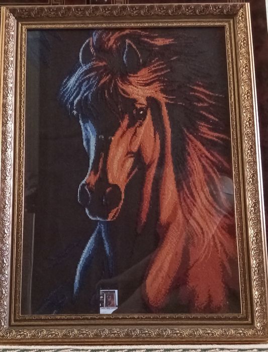 Картина с вышивкой