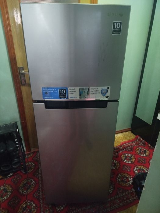 Холодильник Samsung RT22FARADSA +-2013 года. Сделано в Тайланде
