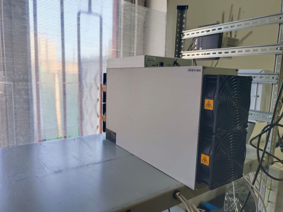 Antminer e9pro 3480  продам