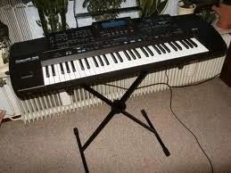 Vand orga Roland E96 cu ritmuri romanesti