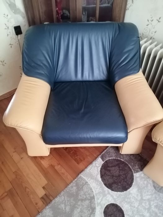 Кожен диван с два фотьойла