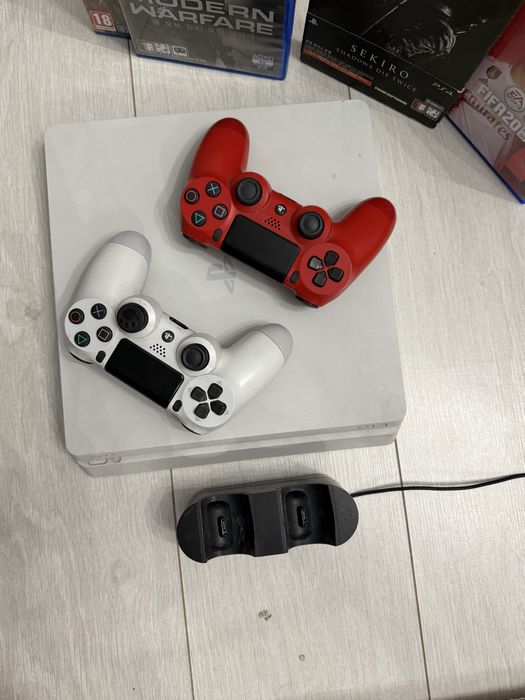 Playstation 4 slim 500gb | два джойстика