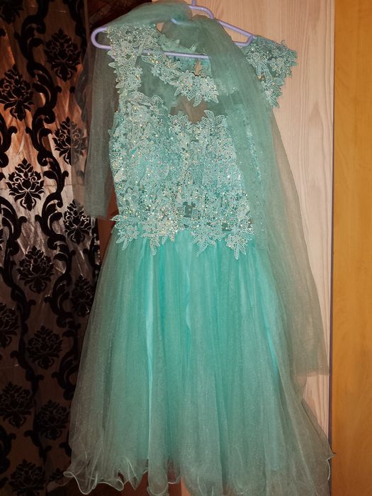 Vand Rochie noua