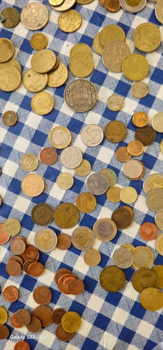 Стари банкноти и монети