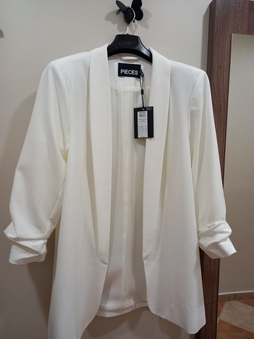 Блейзер размер L НОВО