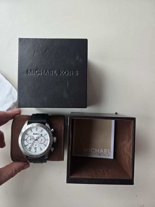 Часовник Michael Kors Chronograph XL  MK8353
