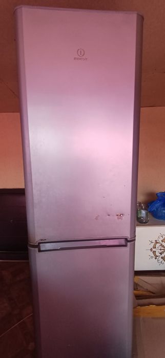 Продам холодильник