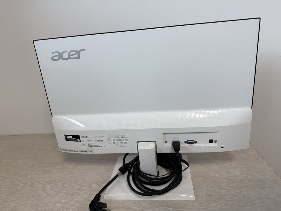 Монитор Acer тонкий в отличном состояний