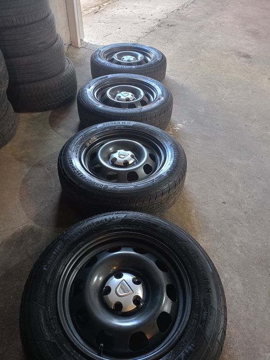 Dacia Duster 215/65/16 Continental
