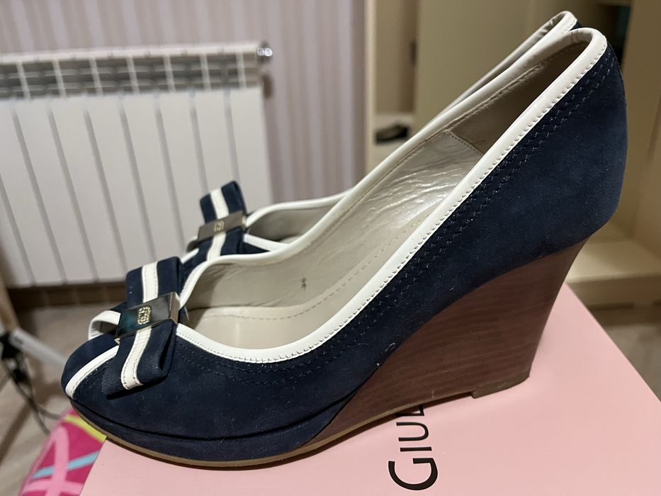 Продаются туфли , новые