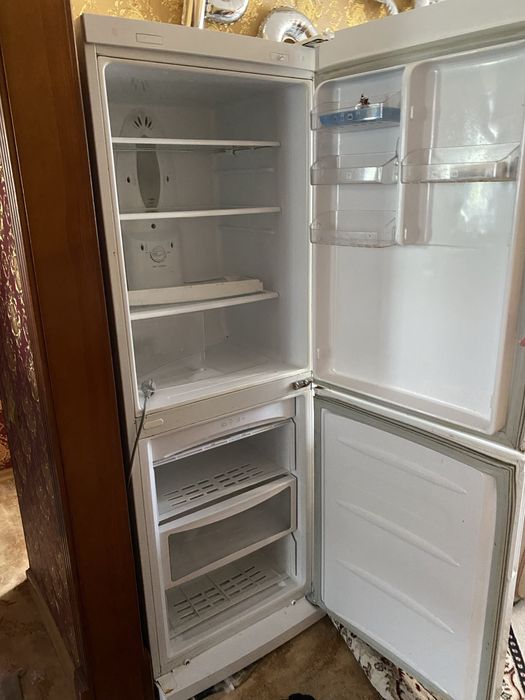 Продам холодильник lg