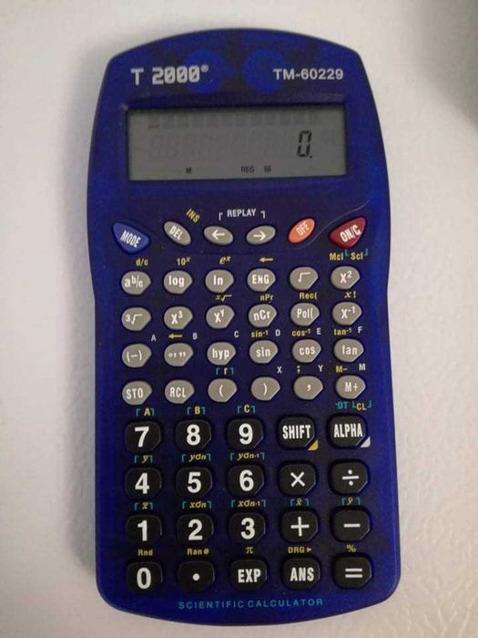 Calculator științific nou cu 229 de funcții matematice