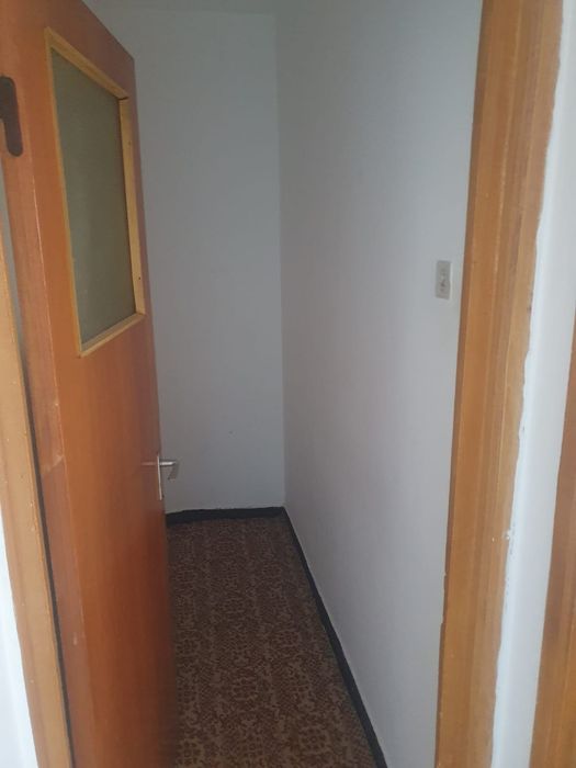 Apartament 3 camere de închiriat
