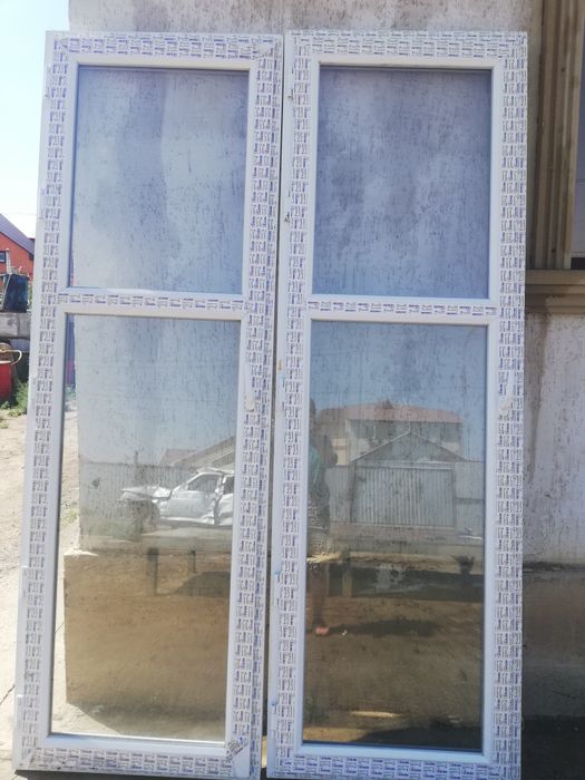 Пластиковая  дверь Grunder