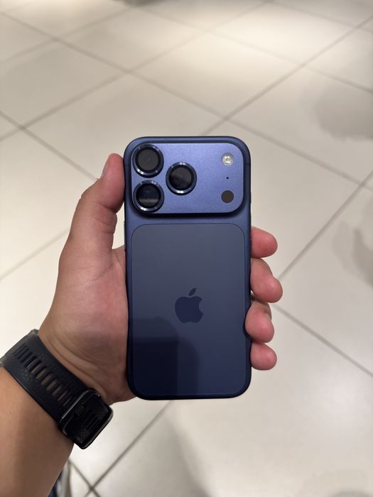 Iphone 17 pro не битый