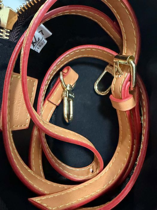 Дамска чанта / несесер Louis Vuitton