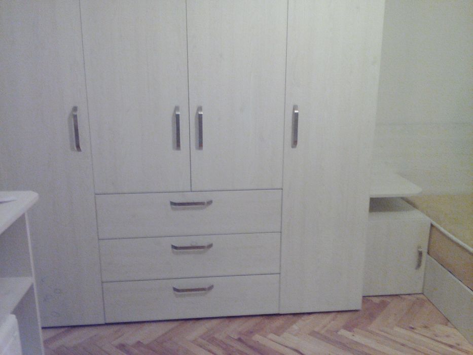 Мебели за дома и градината.