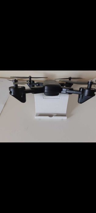 Дрон.    SG700-S