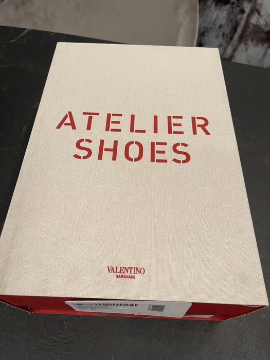 Slapi Valentino Garavani