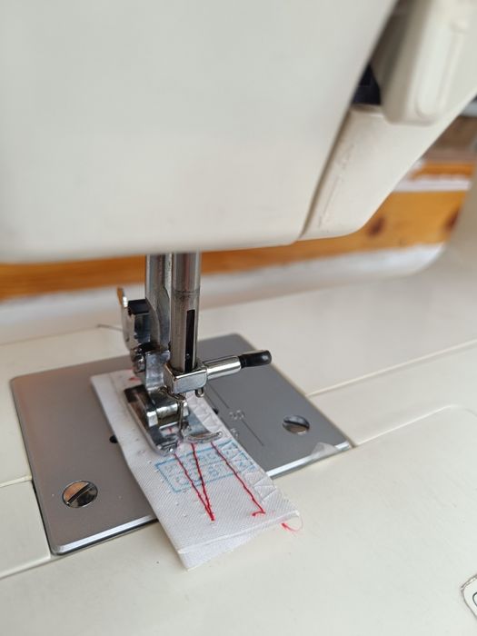 Швейная машинка Toyota (Electronic Control)