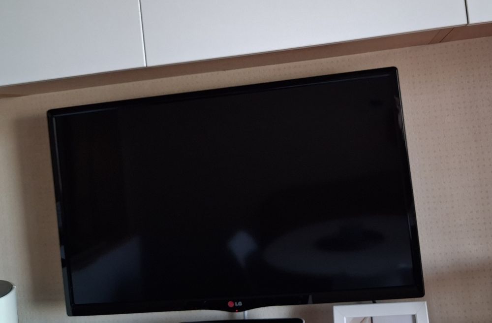 Телевизор Led екран  LG