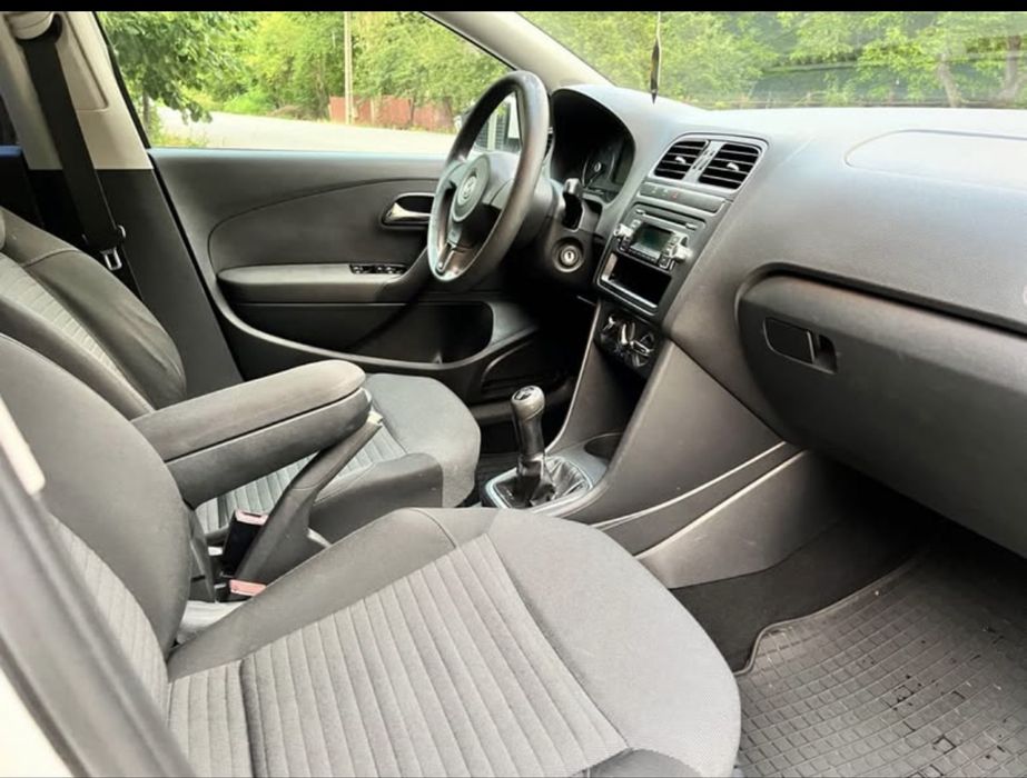 volkswagen polo 2013 1.6 TDI 105 cp