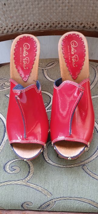 Оригинальные кожаные сабо Pera Carlo.