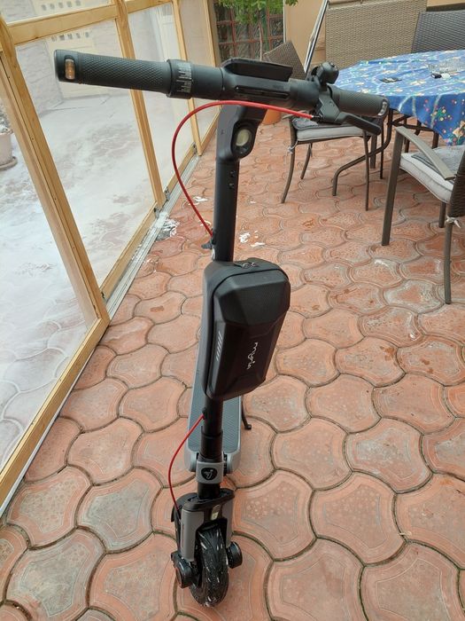 Trotineta electrica Segway Ninebot E3