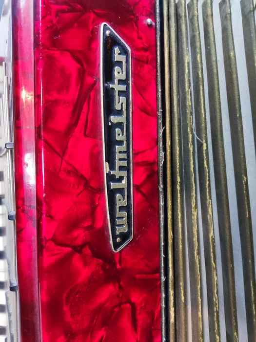 Аккордеон Weltmeister Stella