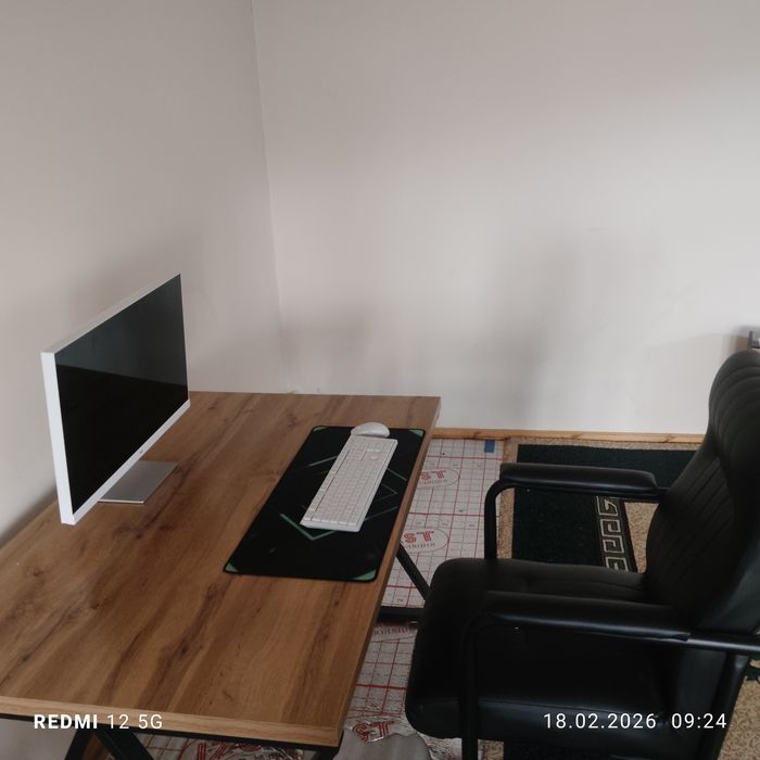 Manablok ofisni stul stol bilan 1 oy ishlatilgan halatlari yangidek