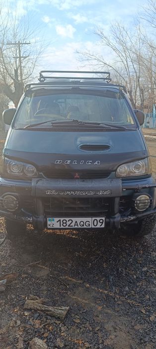 Продам Митсубиси делика-булка