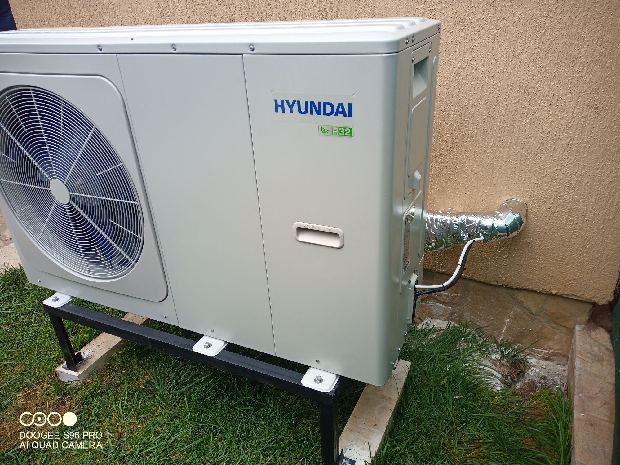 Термопомпа Hyundai 16 kW HYHC-V16W/D2RN8-B гр. Нови Искър • OLX.bg