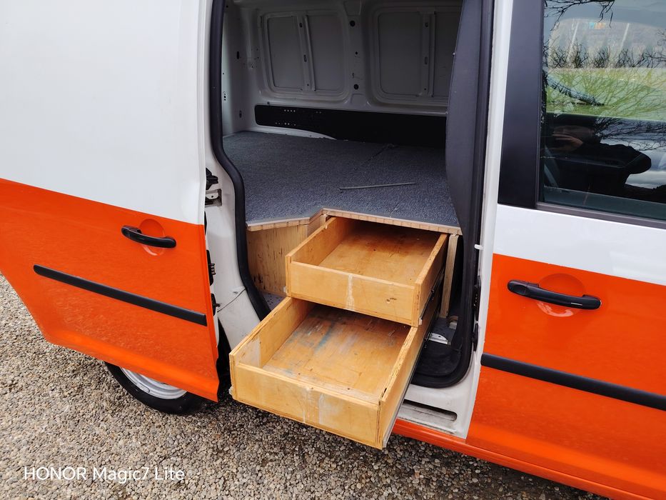 Volkswagen Caddy 1.6tdi Euro 5  2012 A/C Navigație