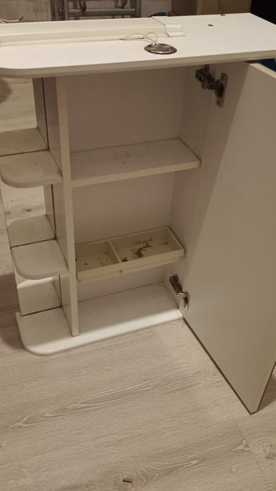 Продам навесной шкафчик для ванной