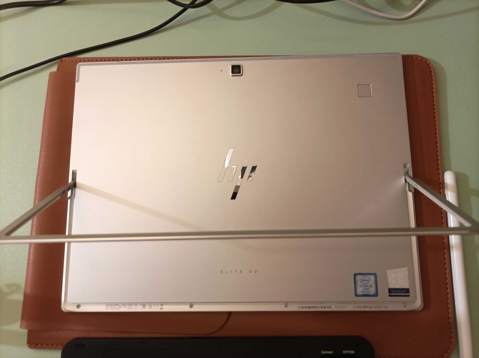 HP Elite x2 G4 - универсален 2-в-1 таблет/лаптоп