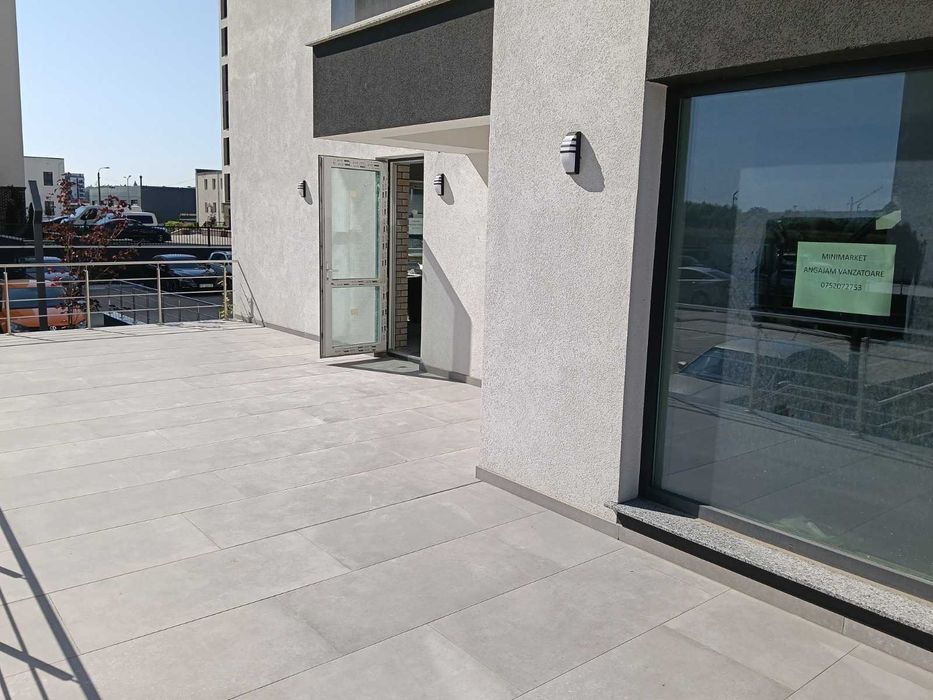 Spațiu comercial de închiriat | 68 mp + 104 mp Terasă | Ansamblul LAZ Residence