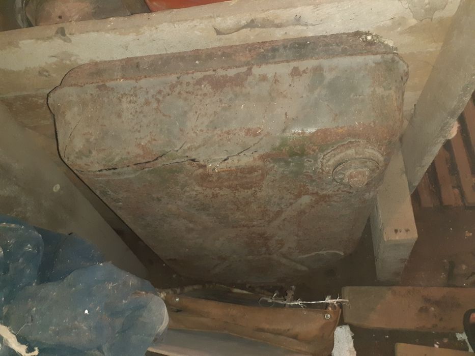 Канистры баки под бензин .