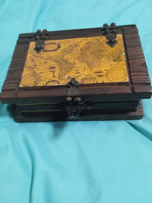 Срочно продам Шкатулку