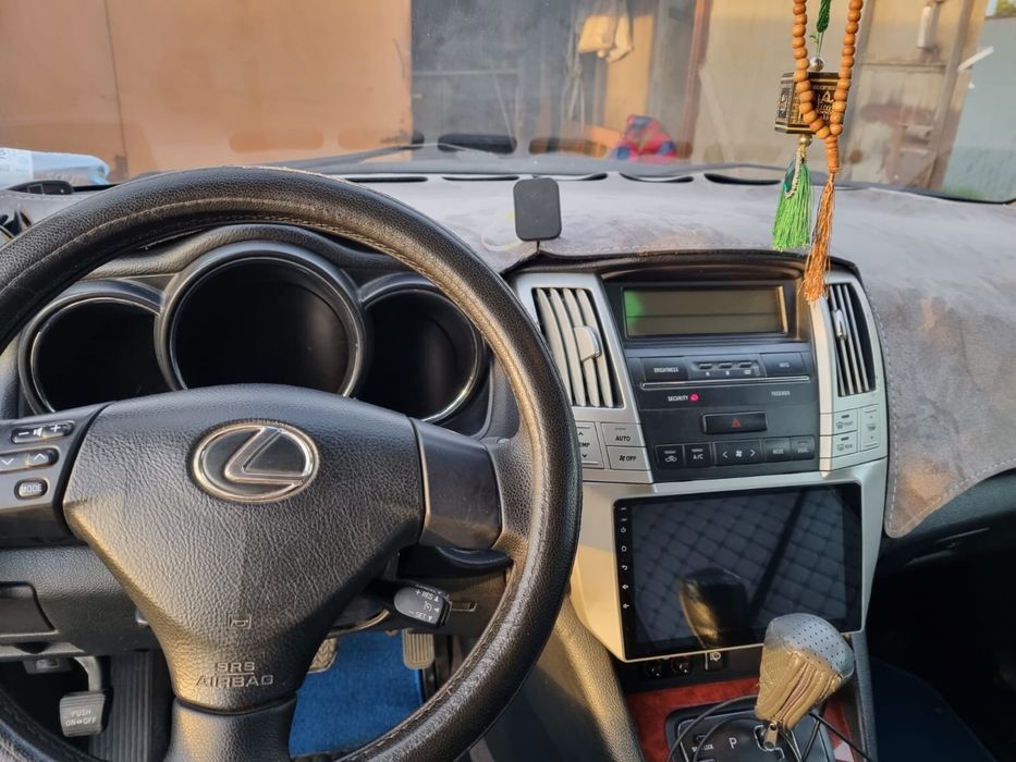 Кроссовер Lexus RX 300