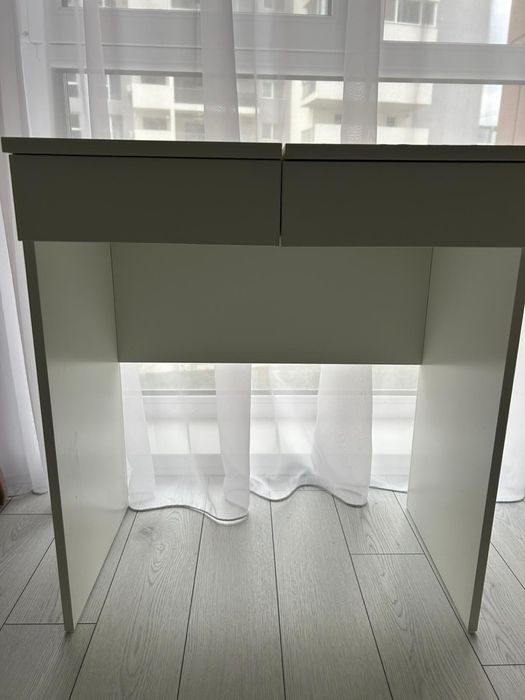 Masa de machiaj Brimnes ikea