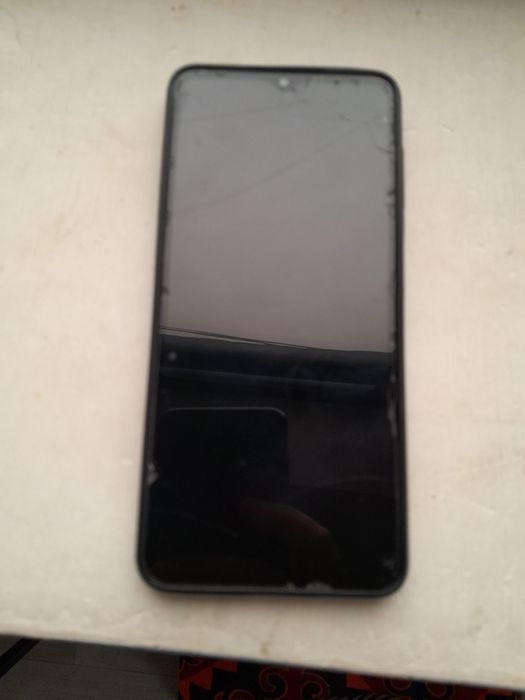 Самсунг А12 сотамиз