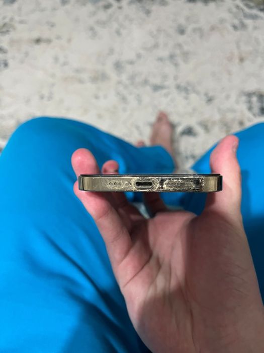 Продаю iPhone 12 Pro