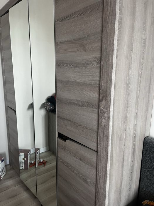 Продам шкаф платьяной