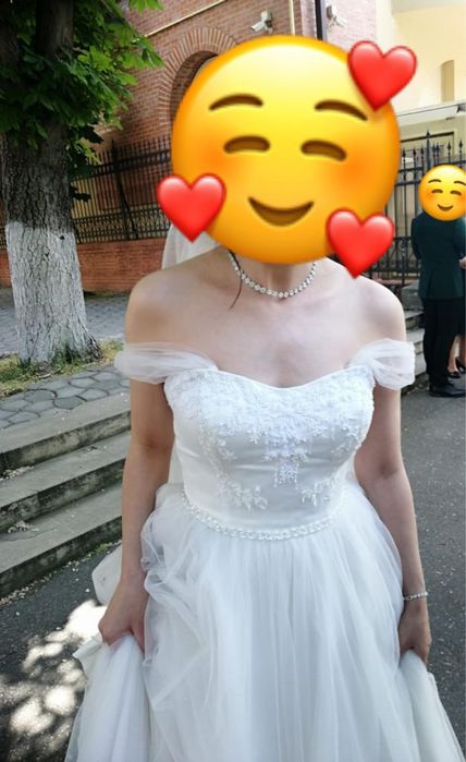 Rochie mireasa cu trena si voal - curatata profesional - Vera Sposa