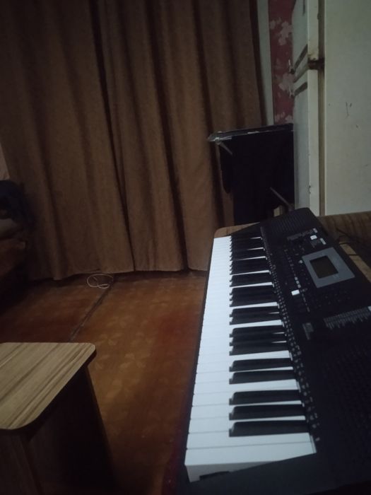 Синтезатор хороший