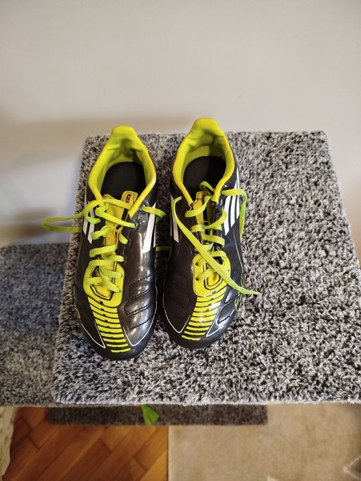 Детски бутонки като нови