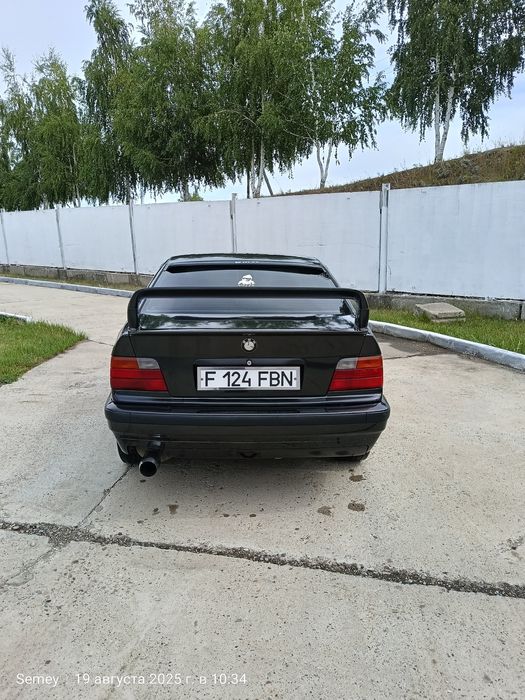 Продам BMW 320i e36