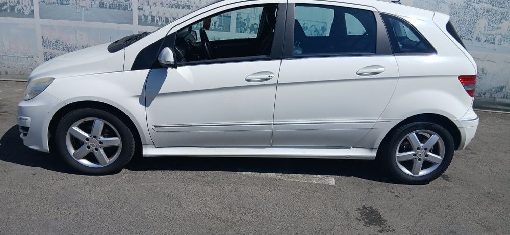 MERCEDES-BENZ B-Class 2011 — imagine 3